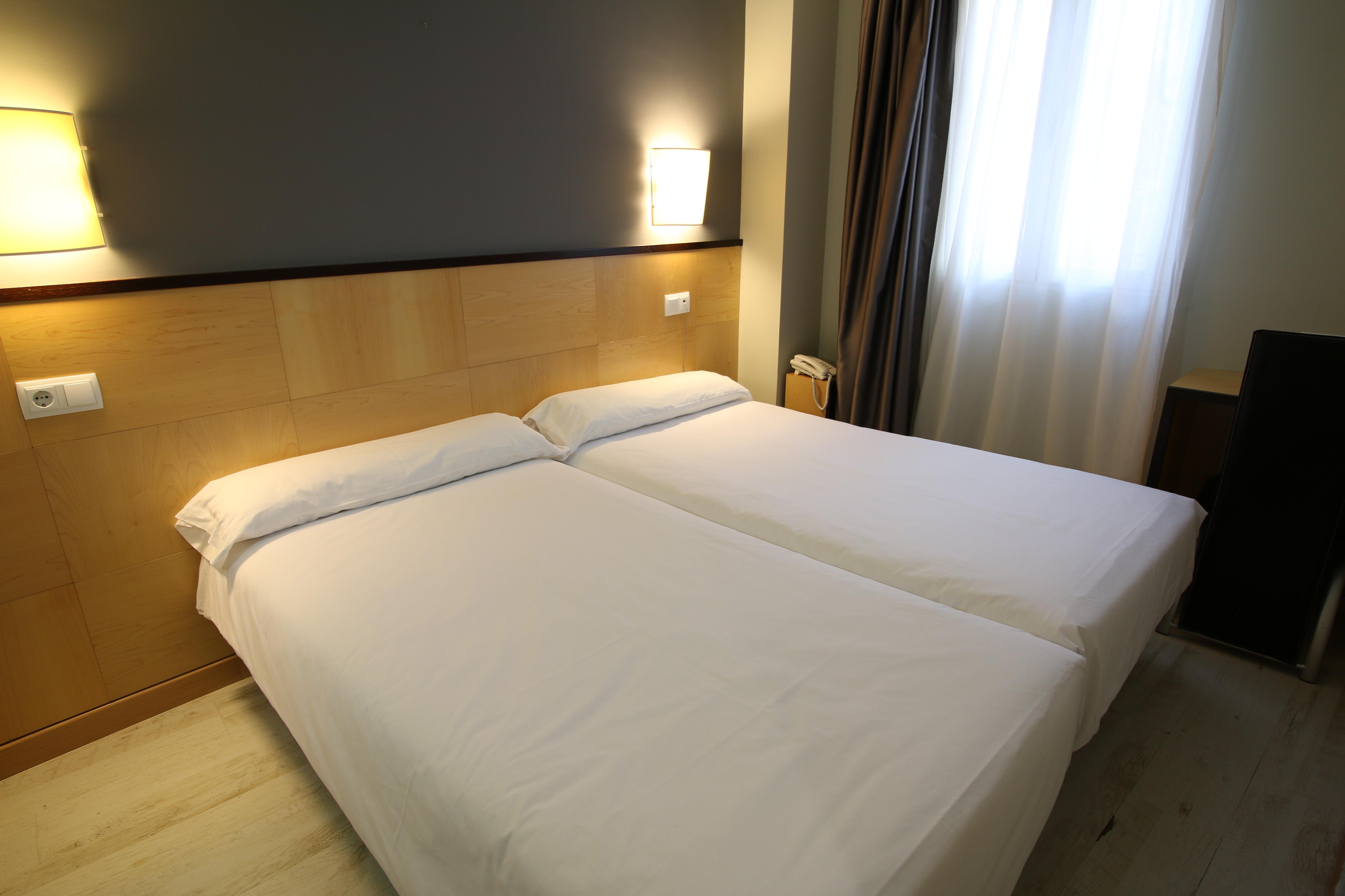 Hotel Alda Entrearcos Бургос Екстер'єр фото