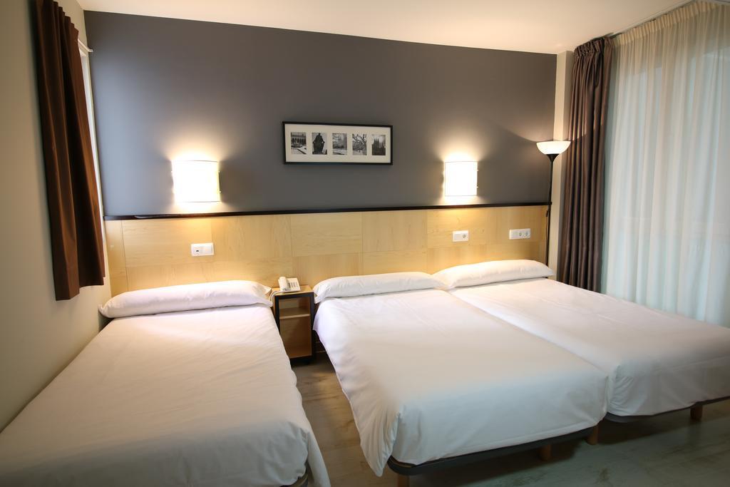 Hotel Alda Entrearcos Бургос Екстер'єр фото
