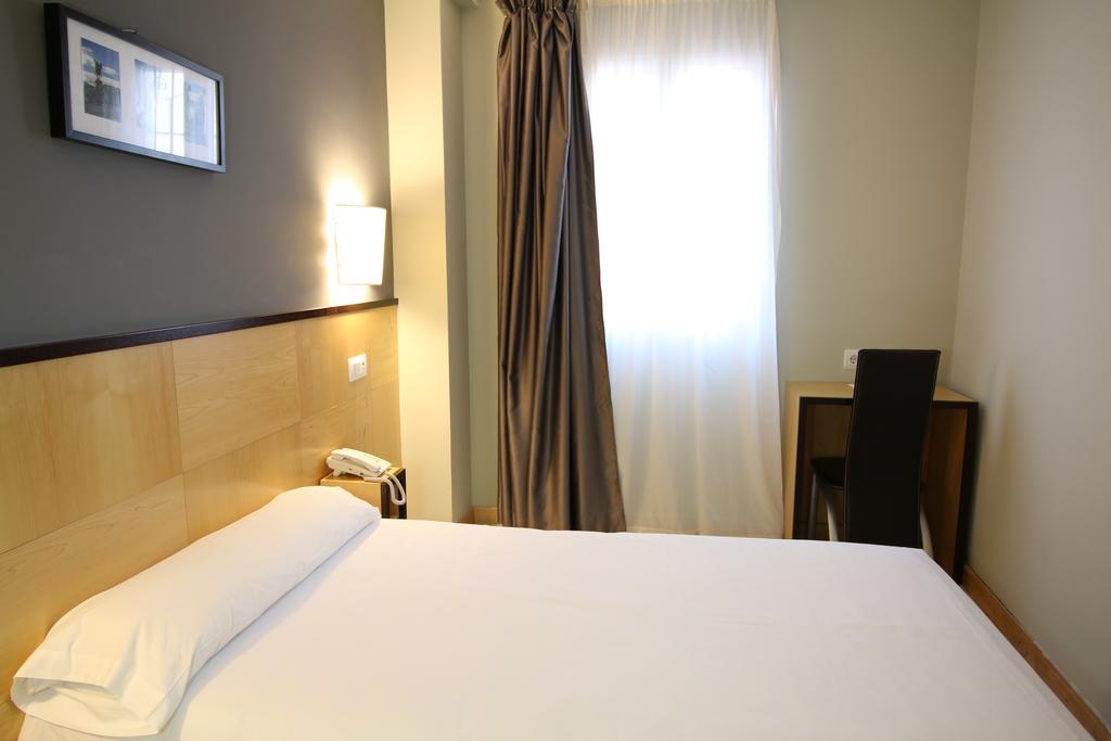 Hotel Alda Entrearcos Бургос Екстер'єр фото
